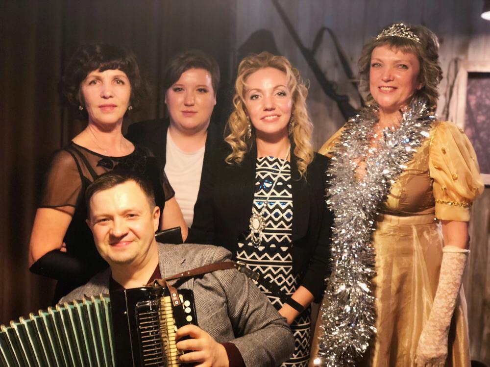 Это просто театр какой-то!