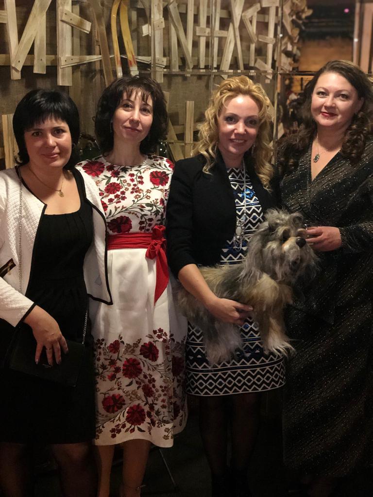 Это просто театр какой-то!