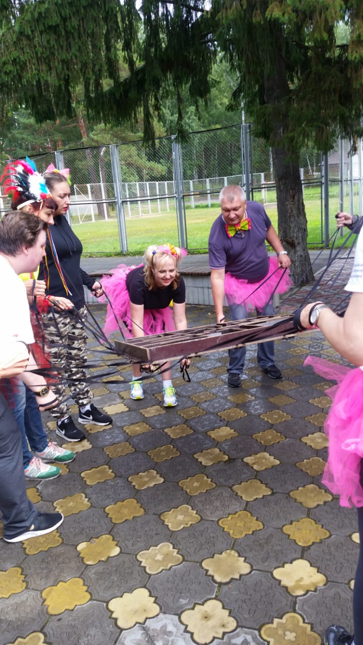 Кто такие «Бетоняшки» и зачем «Феникс железный»